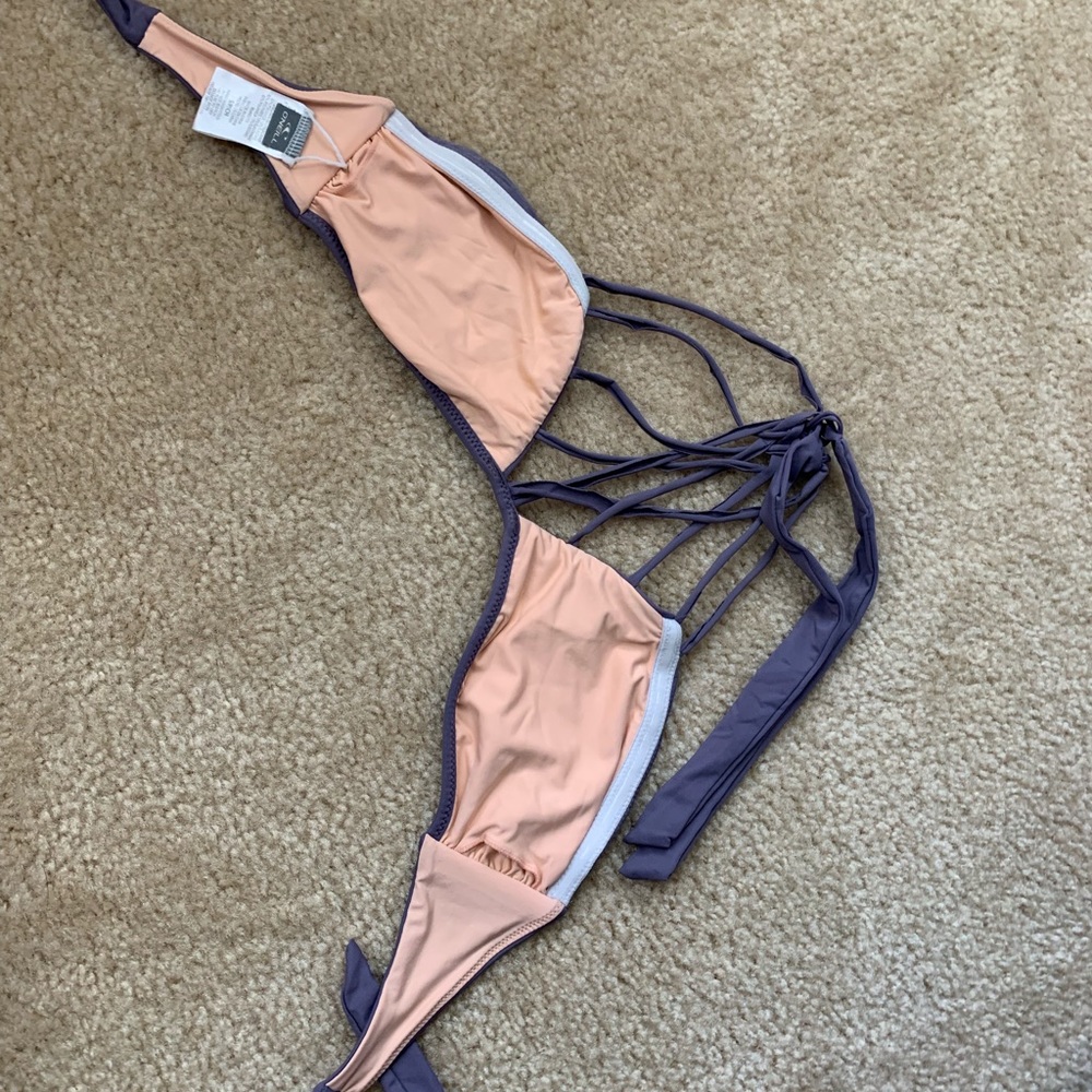 Bikini - Picture 4 of 6